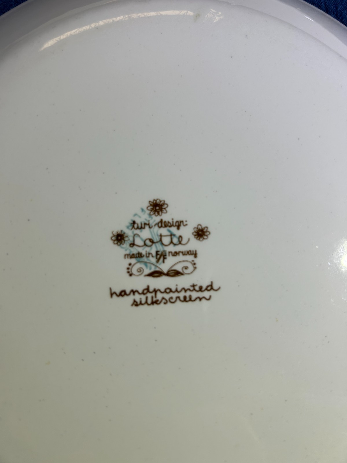 Figgjo Flint Norway Turi Design Lotte 8" Salad Plates Handpainted Silkscreen 2