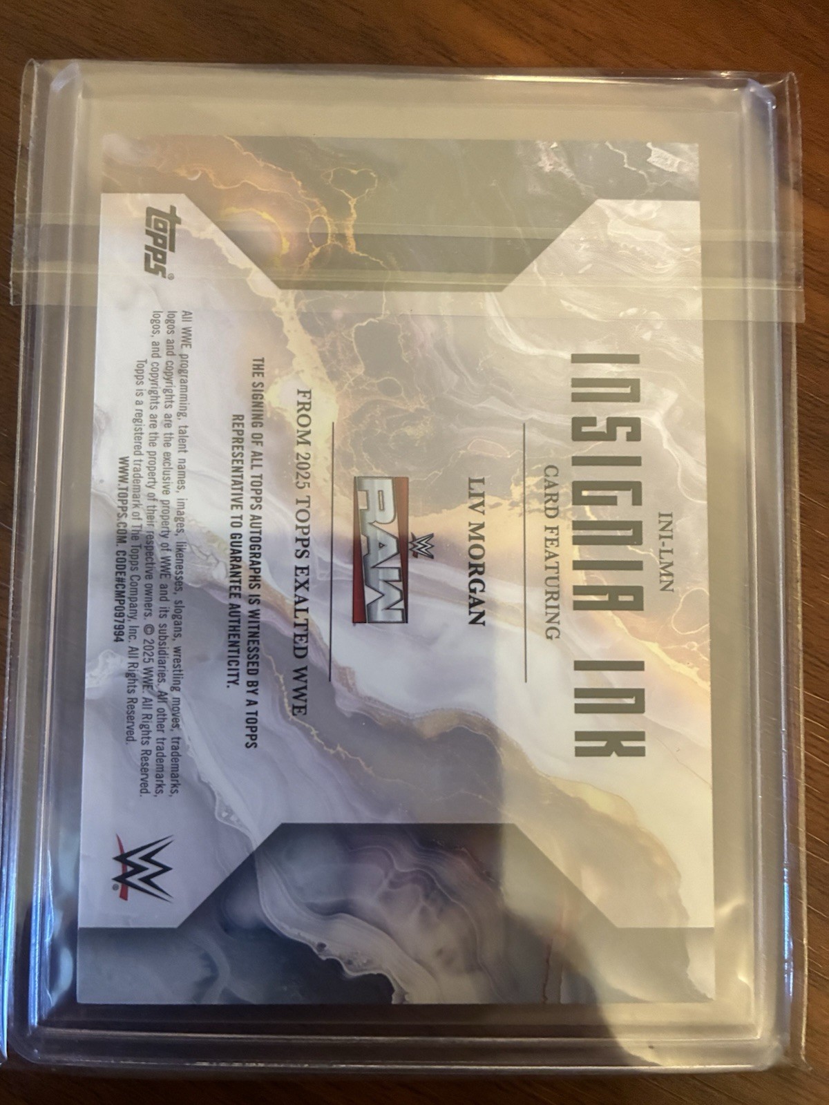 2025 Topps WWE Exalted Liv Morgan Insignia Ink auto  /99 #INI-LMN view 5