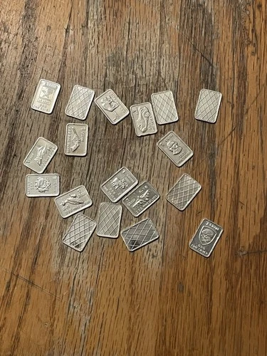 Qty:18 Count Of Vintage 1 Gram .999 Silver Bars. Navy,Army,Maple Leaf,bison,jet.