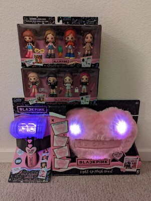 BLACKPINK ペンライト　人形 BlackPink SPECIAL BUNDLE - Figures 4-pack X 2, Lightstick, Light
