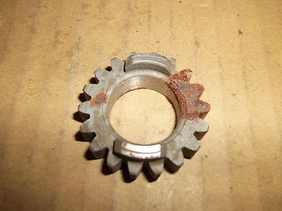 YAMAHA YL2 L5T JT2 DT100 MX100 NOS OEM KICK PINION GEAR 254-15631