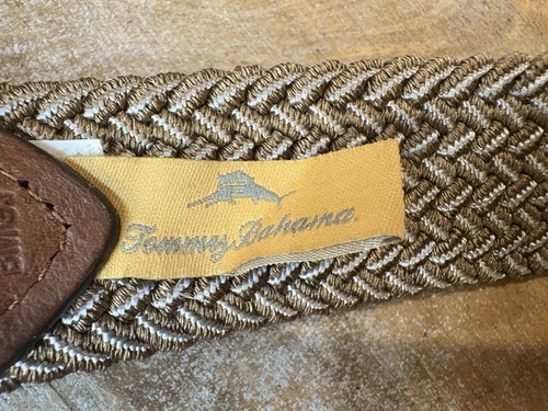 Tommy Bahama Cinturón Elástico-Ribete de Cuero-Hebilla Plateada (Caqui,Talla M 34/36) - Imagen 3 de 6