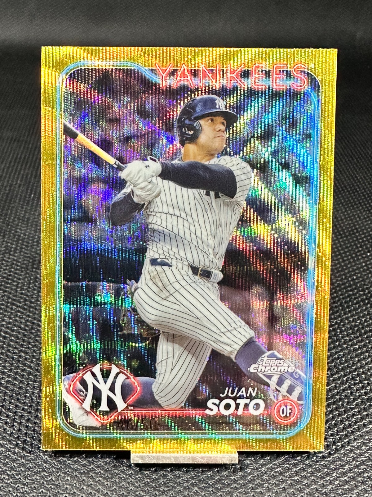 2024 Topps Chrome  JUAN SOTO  Gold Wave Refractor /50  #150