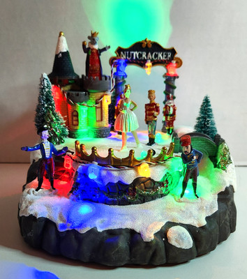 AVON Christmas LED Light Up Animated Nutcracker Enchanted Scene 2013 in box