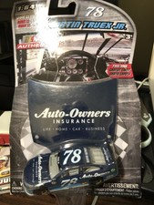 Martin Truex Jr 19 Auto Owners/ Furniture Row 2016/W 11 NASCAR Authentics 1/64