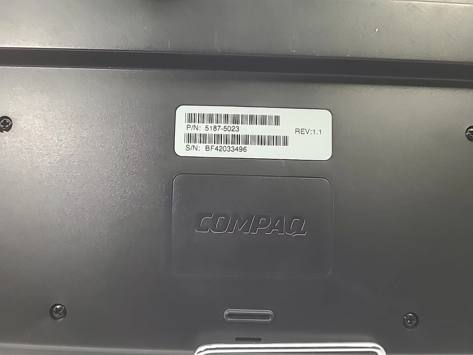 Compaq Wired Keyboard Model #5185 - Image 4 of 4