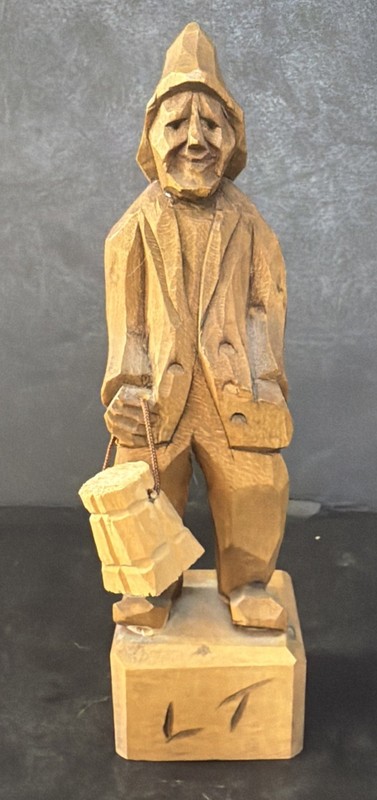 Vtg Fisherman Holding Bucket, Hand Carved Wooden Nautical Sea Folk Art 7” Figure