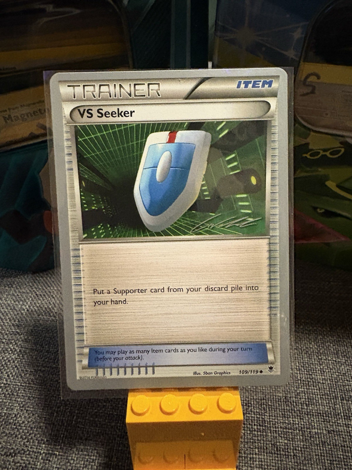 VS Seeker - World Championships 2016 - 109/119 Phantom Forces - Pokémon TCG
