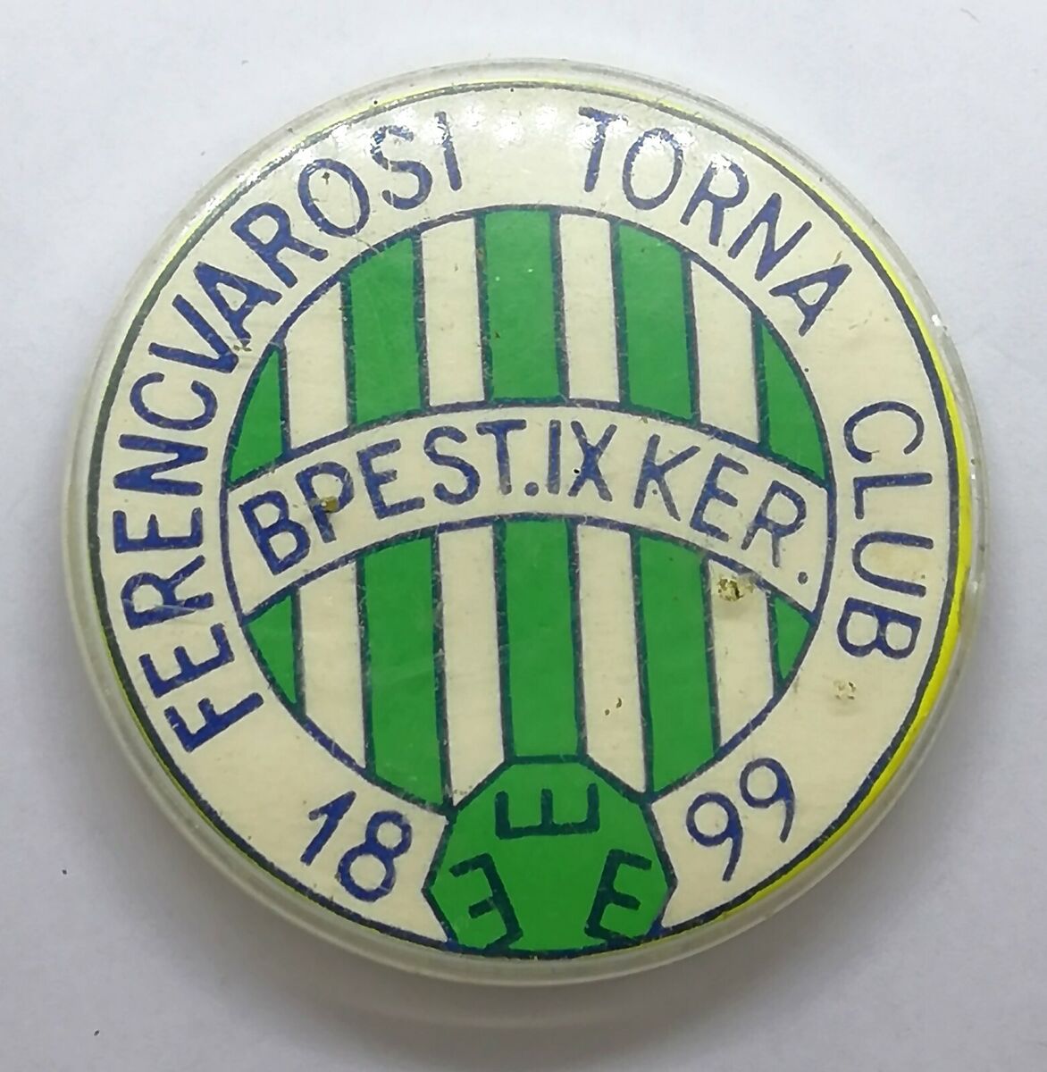 FERENCVAROSI TC. FOOTBALL CLUB. Vintage Soviet pin badge. Rarity.