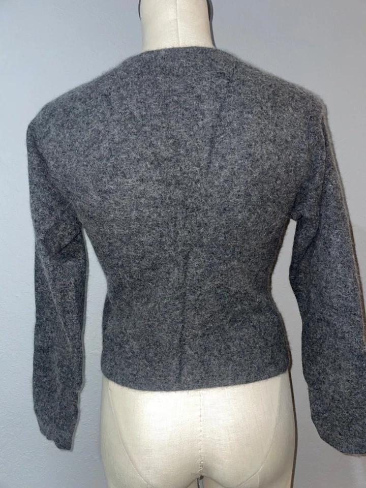 Liz Claiborne Women's Vintage Crewneck Sweater size SP Lambswool Angora Fitted - Image 4 of 4
