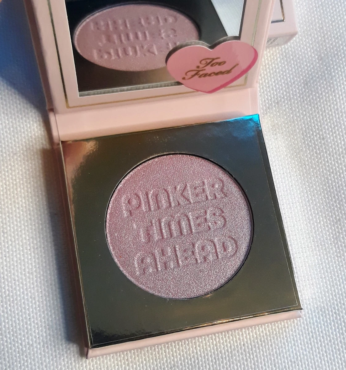 Pink 2024 cheek highlighter
