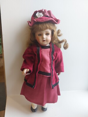 Poupée tête porcelaine UNIS FRANCE, moule 301 taille 8, surchargée en rouge, tête JUM