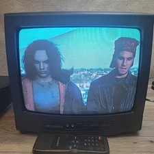Sylvania SRT 2113 13 inch CRT TV Retro Gaming A/V Inputs Tested Works Remote