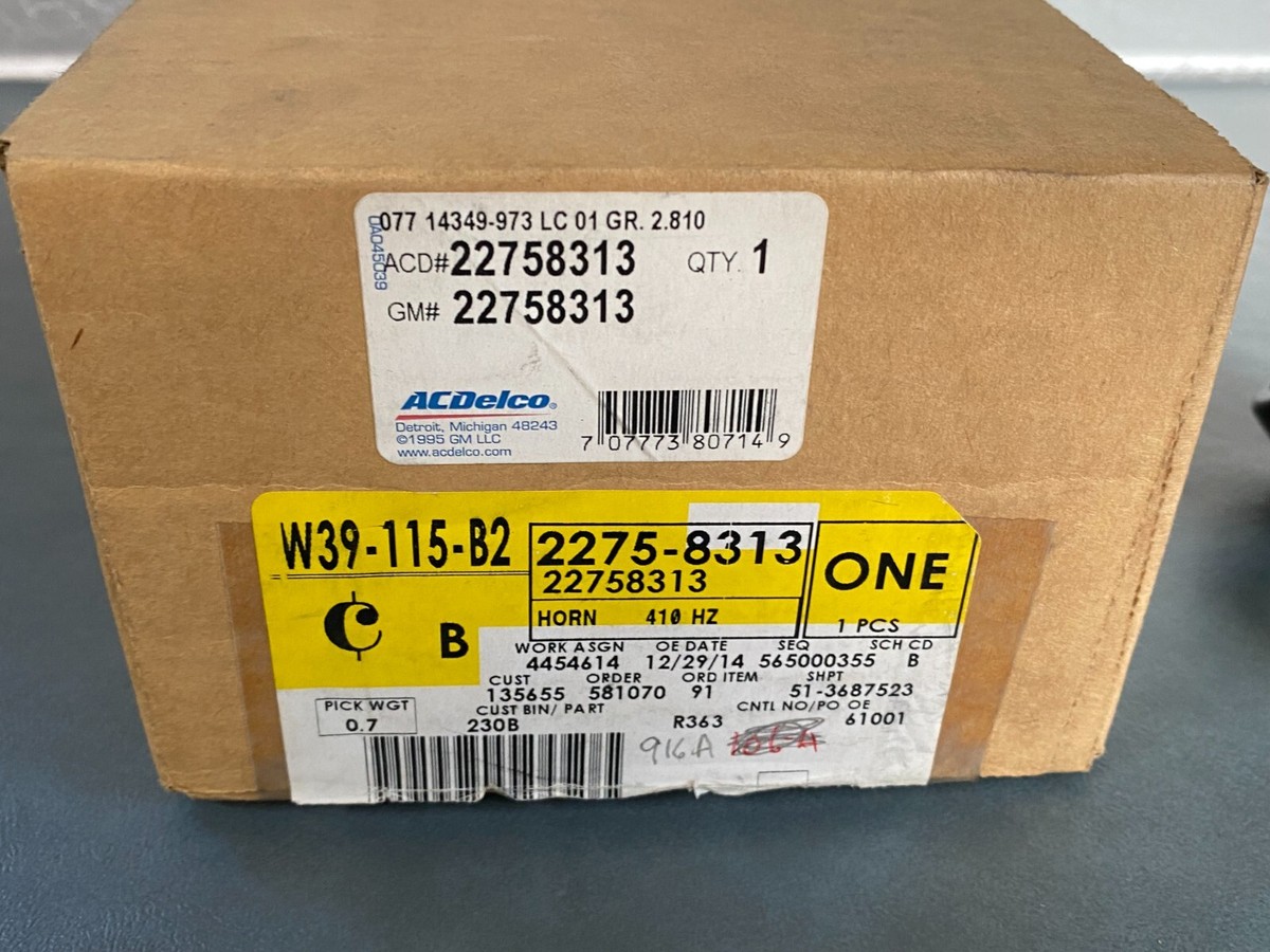 専用　hota 09-15 CADILLAC CTS-V OEM RH PASSENGER RIGHT TAIL LIGHT