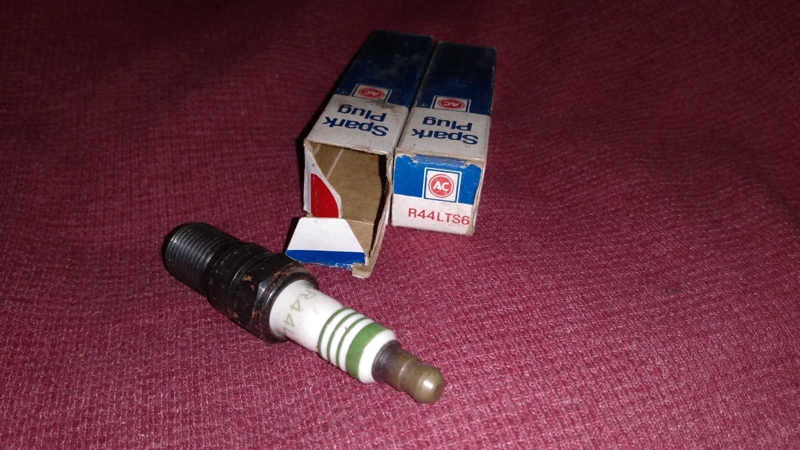ACDelco R44LTS6 Spark Plug -- lot of 2