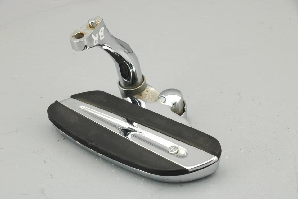 Harley Electra Glide CVO 2013 montaje de estribo trasero derecho Slipstream Foto 4 de 4