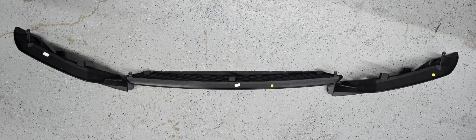 Lamborghini Huracan LP580 Rear Bumper grille 4T0807684A 4T0807675 4T0807676