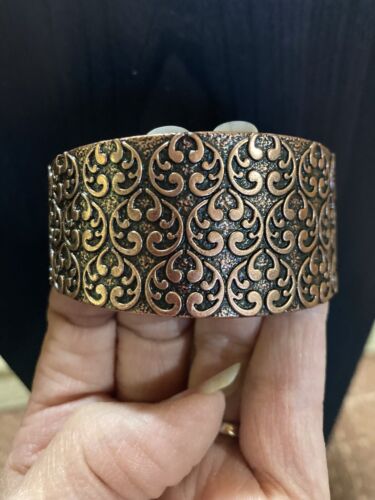 Copper tone brass cuff bracelet with textured rai… - image 1
