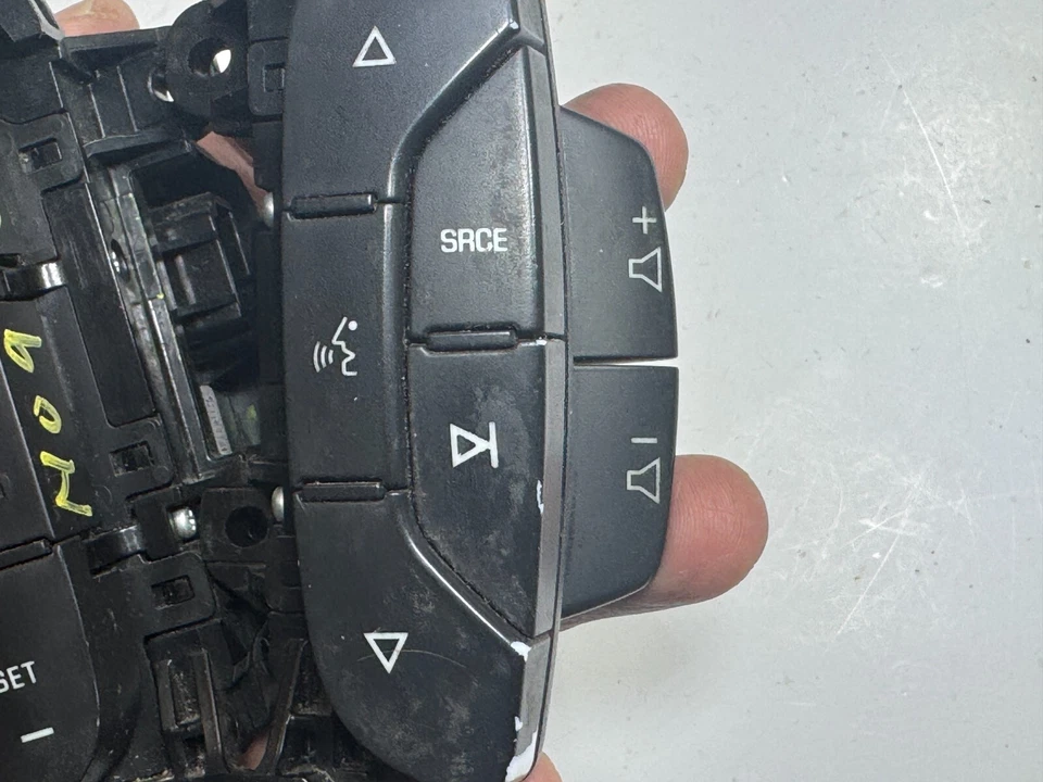 Chevrolet Tahoe 2008-2013 volante audio control crucero interruptor OEM Foto 2 de 4