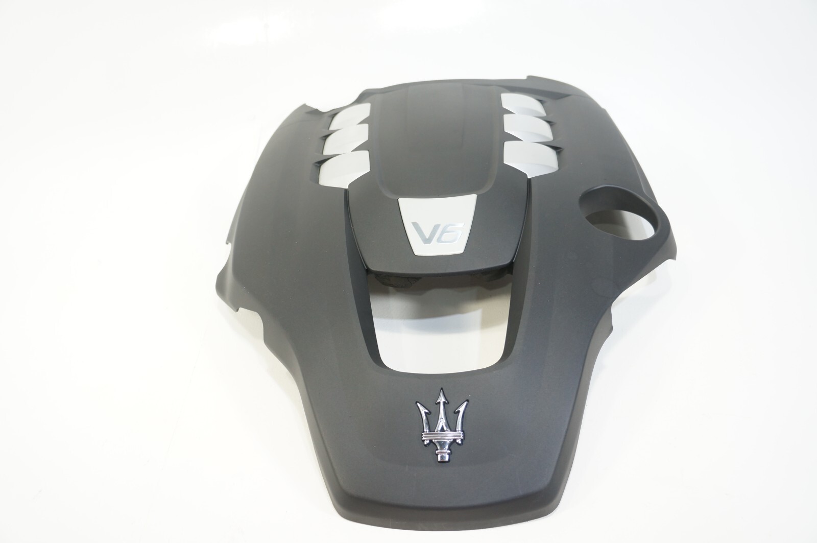 14-2019 maserati ghibli 3.0 v6 engine motor plastic appearance cover trim panel