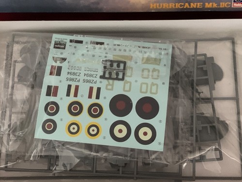 1/48 Hasegawa Hurricane Mk.IIC 09051 1997 - Picture 6 of 12