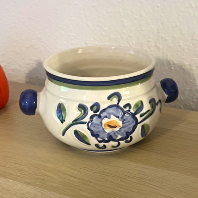 Claudio Bernini Keramikschale handbemalt, 2 Griffe, geblümt Weiß/Blau/Grün