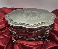 International Silver Company Royal Crest Silver Plated Jewelry Box Velvet Lined