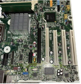 HP Saturn 2 536455-001 w/ E8400 Intel Core 2 Duo & (2) Samsung 2GB 1Rx8 PC3 RAM
