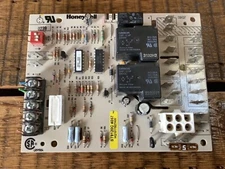 Furnace Control Circuit Board ST9120C 4057 HQ1011927HW Honeywell