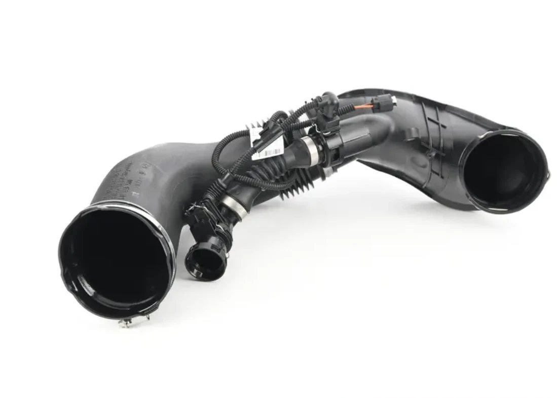NEW BMW 7 F02 ENGINE AIR INTAKE HOSE 8574784 13718574784 ORIGINAL 