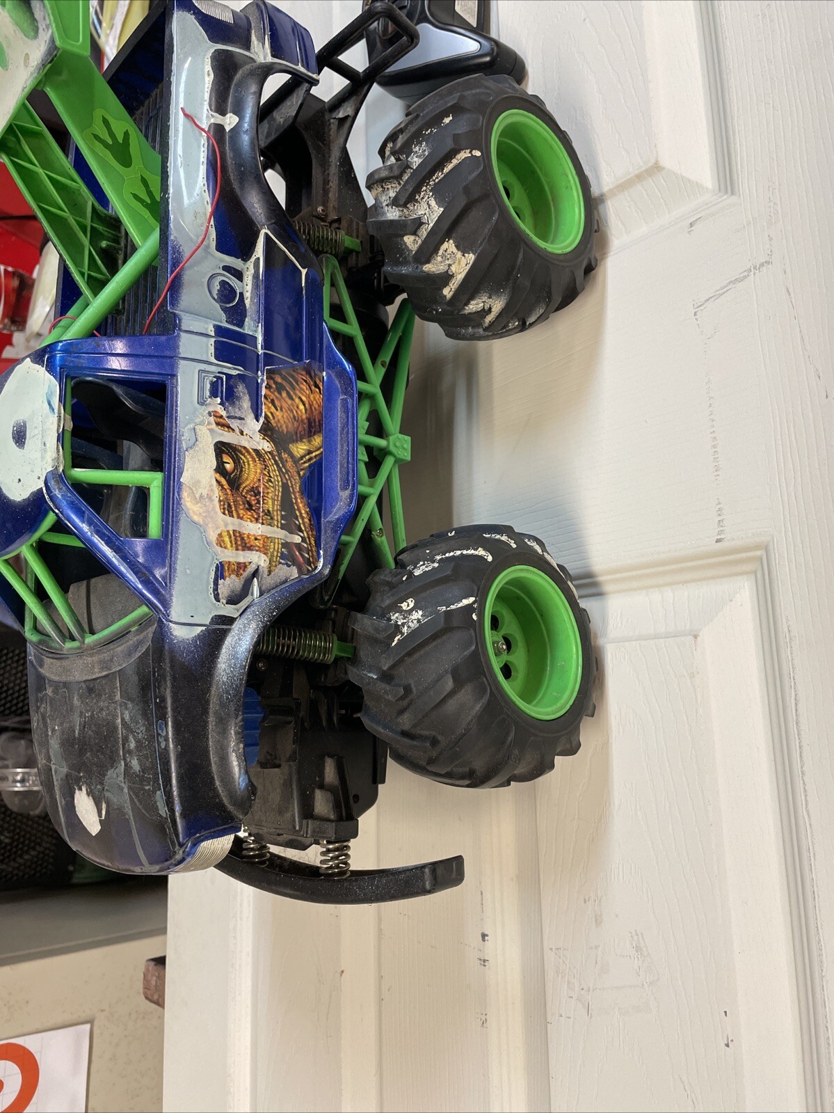 Radio Shack Carnivore 4x4 RC Truck