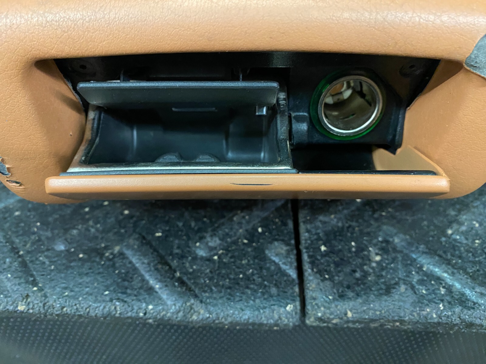 04-08 MASERATI QUATTROPORT FRONT CENTER FLOOR CONSOLE ARMREST BROWN INTERIOR