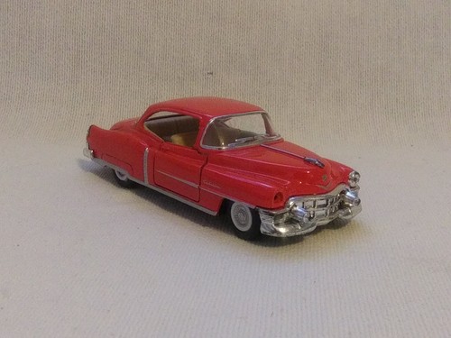 Vtg 1/43 Diecast and Plastic 1953 Cadillac Series 62 Friction Drive Pullback RED - Picture 4 of 12
