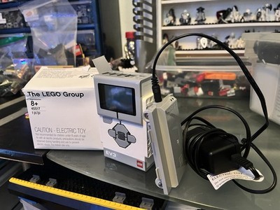 LEGO Mindstorms EV3 Intelligent Brick with Rechargeable Battery 