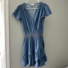 MICHAEL Michael Kors Chambray Dress Women's Short Sleeve Ruffle Size Medium