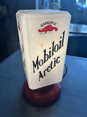 Mobil Oil Artic Automotive Tischleuchte Glas/Holz Upcycling Öl Gas Benzin Werke