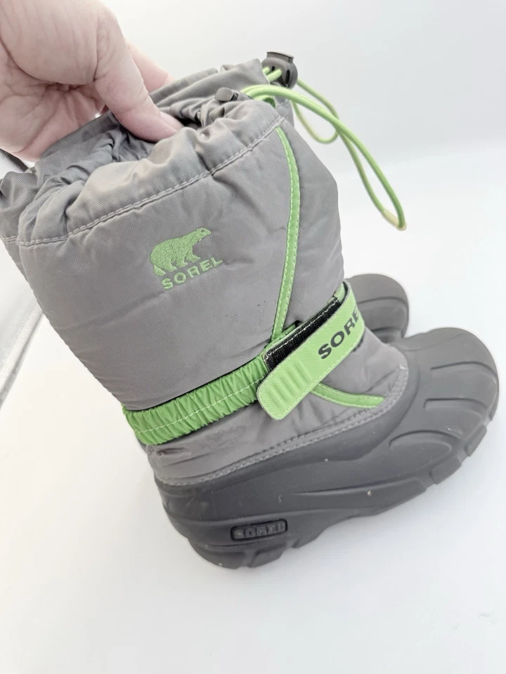 Botas de Nieve Niños Sorrel Talla 2 Verde/Gris Impermeables Forradas en el Interior Foto 3 de 4