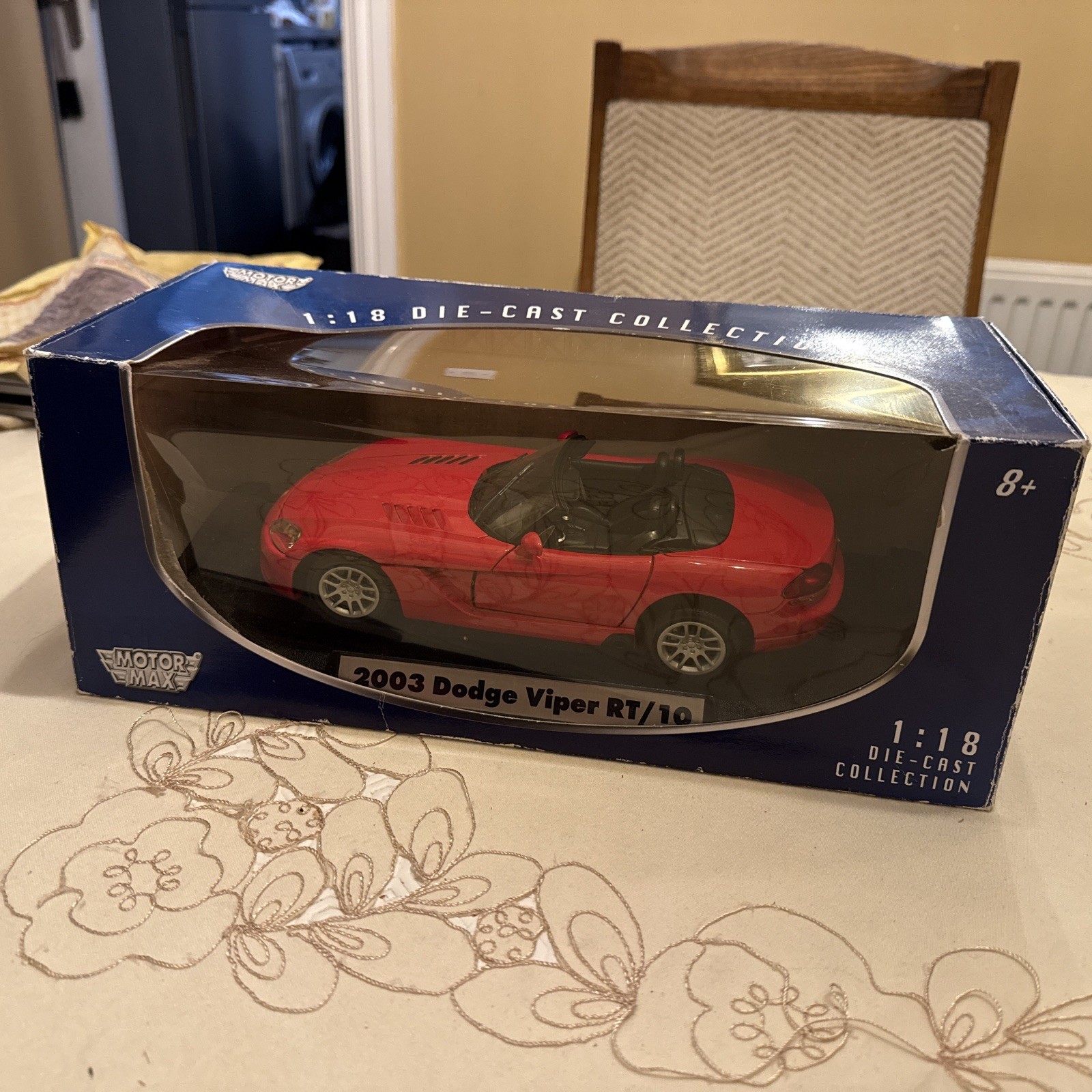 Vintage Motor Max 2003 Dodge Viper RT/10 Die-Cast Model Car - Red - 1:18 Scale