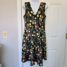 Banana Republic Black Satin Floral Lemon V Neck Lined Sleeveless Dress Size 6