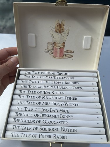 The World of Peter Rabbit - Beatrix Potter - 12 Copy Presentation Box - Vintage - Picture 2 of 4