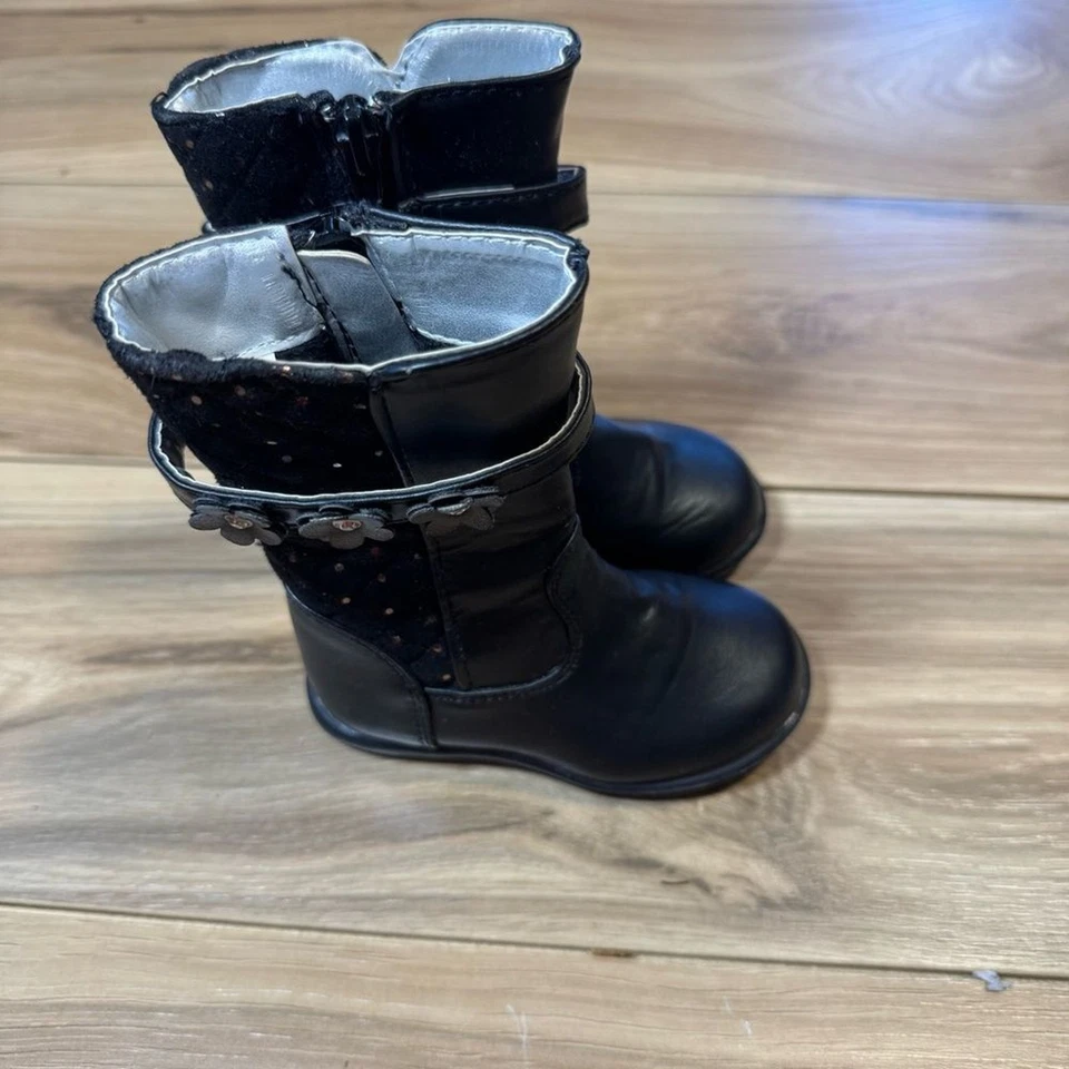 Laura Ashley Toddler Size 5 Black Tall Boots Quilted Sparkle Detail Casual Cozy - Image 4 of 4
