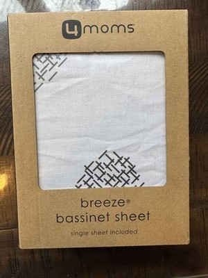 4moms Breeze Waterproof Bassinet Sheet - White crosshatch