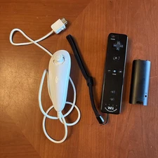 Official Black Nintendo MotionPlus Wii Remote & White Nunchuk OEM- TESTED WORKS