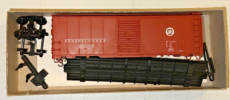 HO Scale Accurail 3204 AAR 40' Pennsylvania Steel Box Freight Car Kit