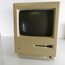 Vintage Apple Macintosh Plus 1Mb Model M0001A Computer No Accessories Powers on