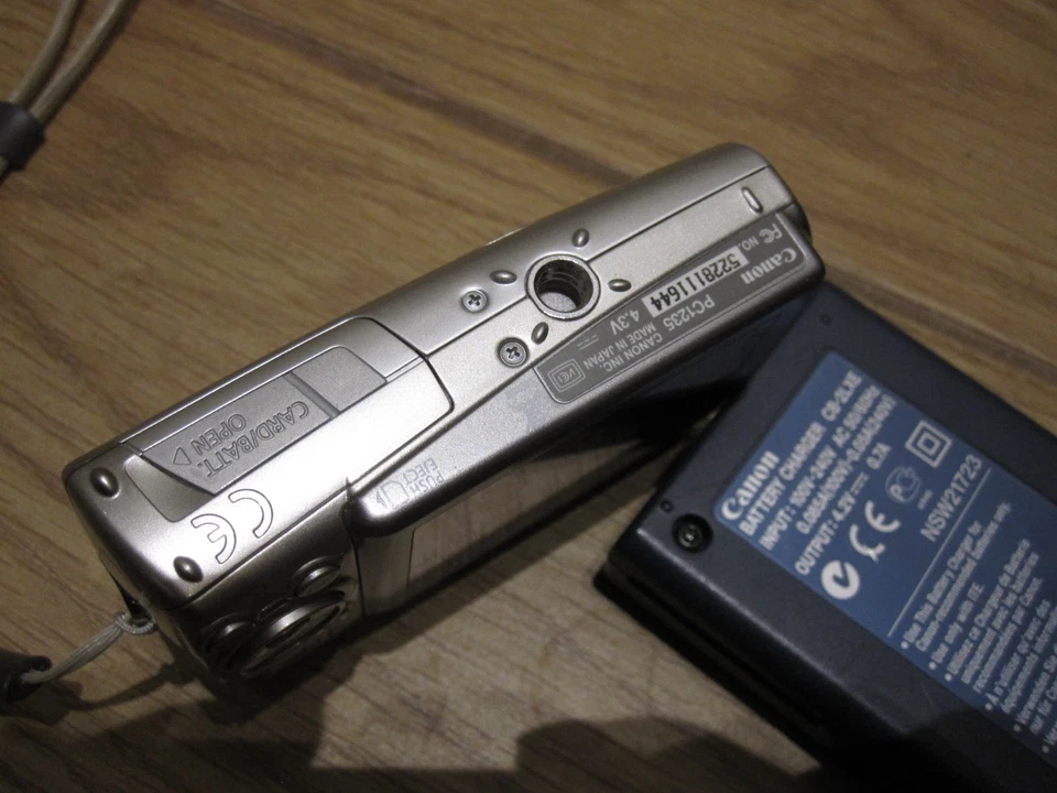 Canon IXUS SD 850 IS / 950 IS Compact digital camera - used, good condition - Image 3 of 4