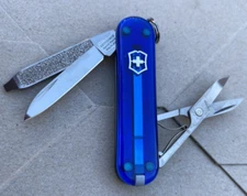 Victorinox Classic Sd Translucent  Deep Ocean 0.6223.T2G Blue Pocket Knife