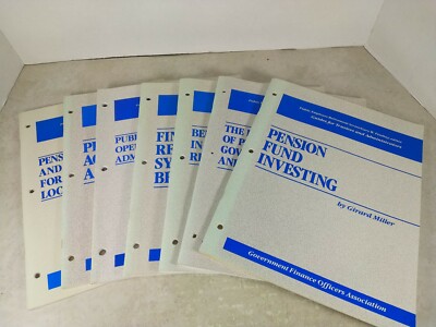 Lot Of 7 Public Employee Retirement Series Guides For Trustees & Administrators