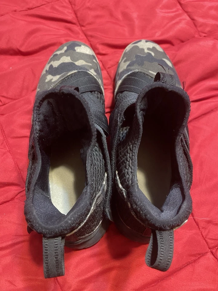 Nike LeBron Soldier 12 'Zero Dark Thirty' - Image 4 of 4