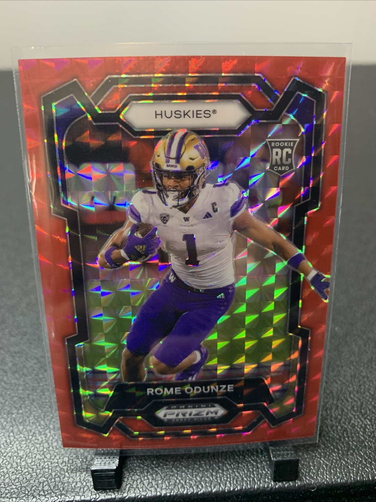 2024 Prizm Draft Picks - Red Mosaic #111 (RC) Rome Odunze /125 Chicago Bears